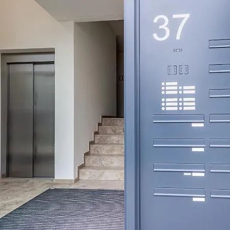 140m2 Luxury Free Underground Parking * 뒤셀도르프