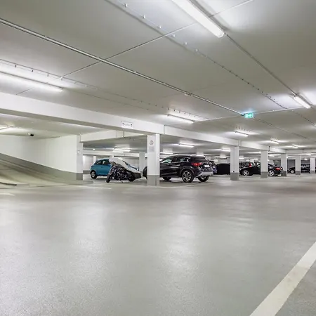 140m2 Luxury Free Underground Parking Apartamento Düsseldorf